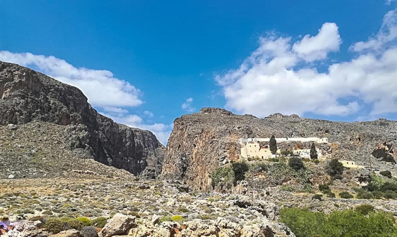 Aggel'S House - Stone House - Private Pool - Courtyard - Countryside Views Villa Kato Episkopi Bagian luar foto