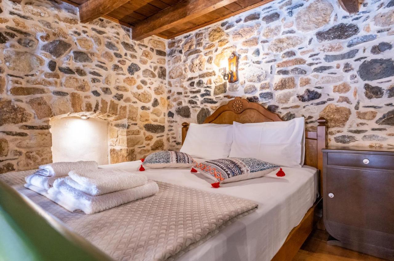 Aggel'S House - Stone House - Private Pool - Courtyard - Countryside Views Villa Kato Episkopi Bagian luar foto