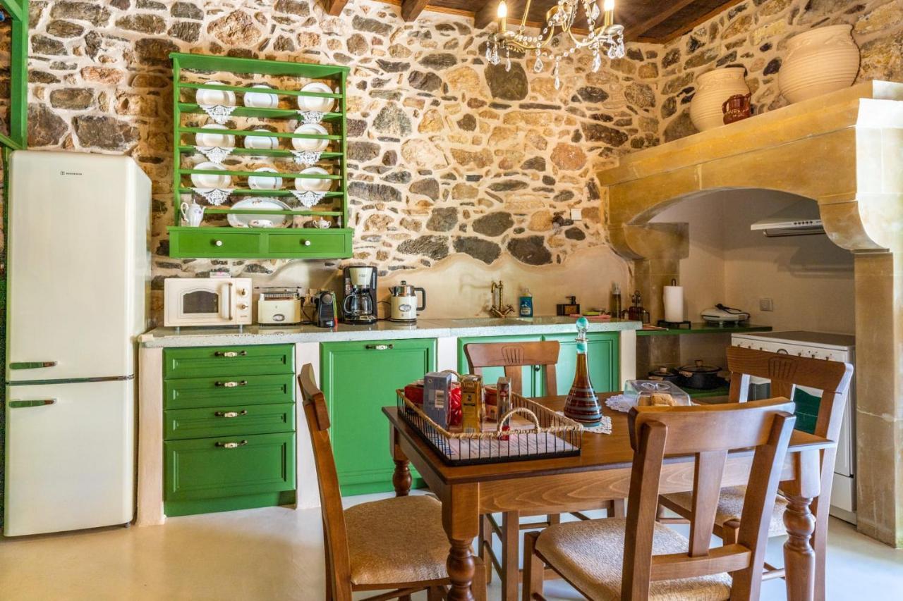 Aggel'S House - Stone House - Private Pool - Courtyard - Countryside Views Villa Kato Episkopi Bagian luar foto